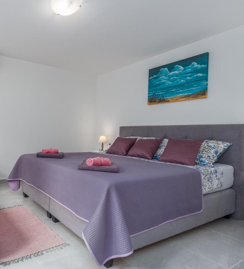 Apartment Lacea Pula Exterior photo
